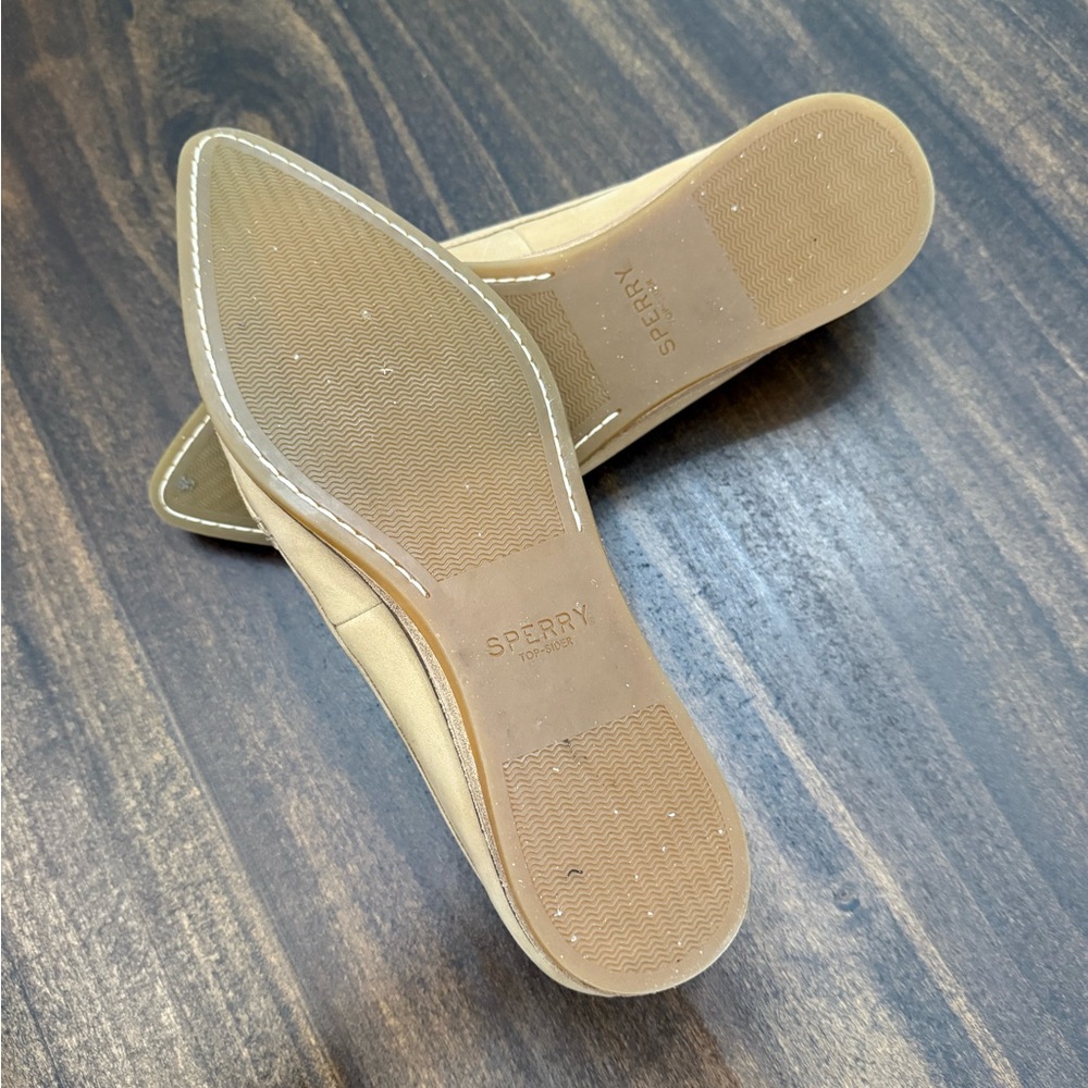 Sperry Saybrook Slip On Leather Loafers with tassel detail - Picture 10 of 11